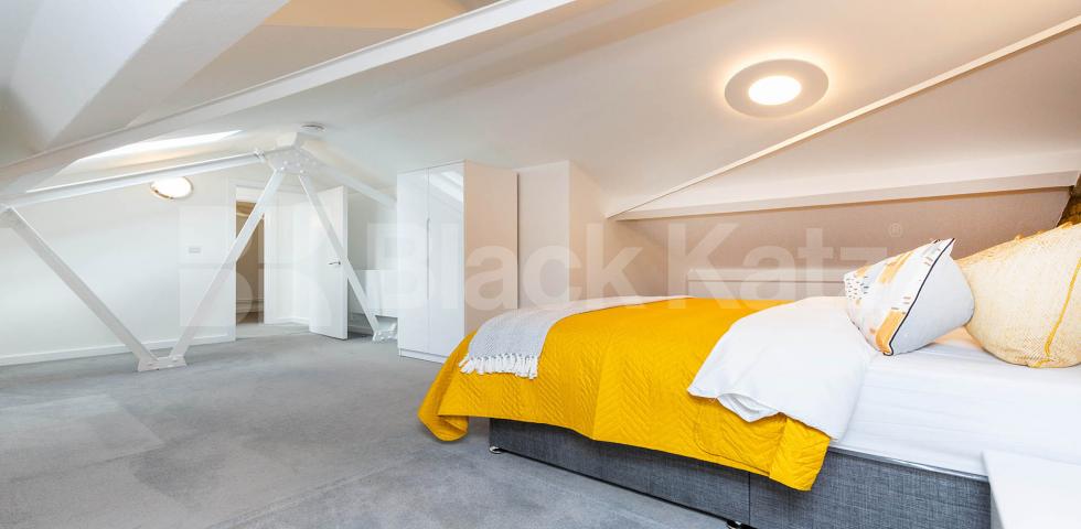 			3 Bedroom, 1 bath, 1 reception Apartment			 SPRINGFIELD HOUSE LOFTS-TYSSEN STREET, DALSTON/HAGGERSTON